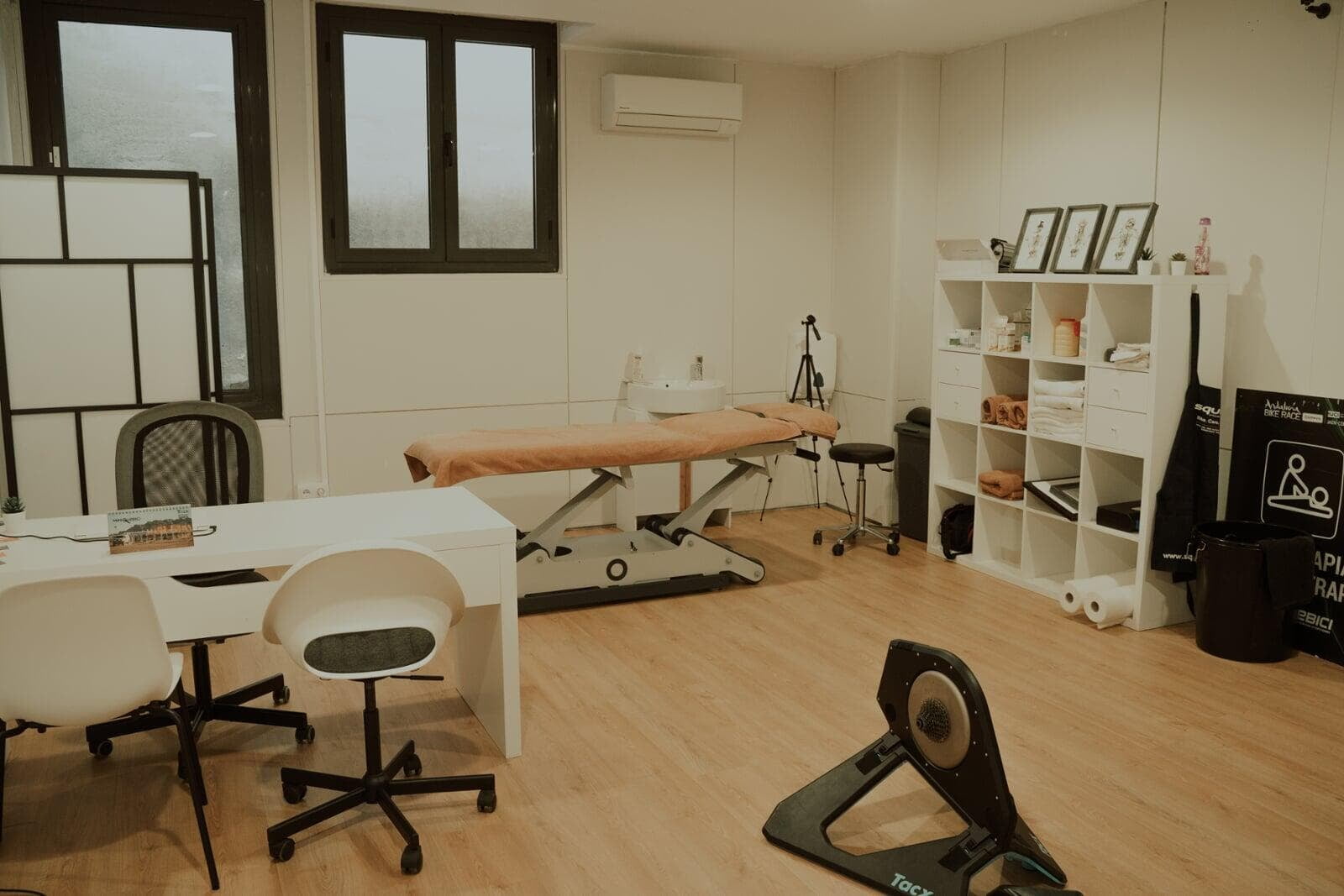 Osteopatia integrativa: masages, estiramientos, oseopatía visceral, osteopatía estructural, descargas musculares, y mucho más.